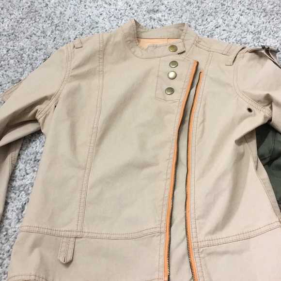 2 jackets - Picture 4 of 5